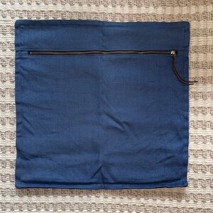 Serena & Lily Two Tone Zip Pillow Cover in Denim 20”x20”